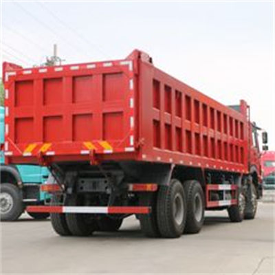 ราคาดี Howo 8x4 380 Hp Euro II การออกอากาศมาตรฐาน ขับซ้ายรถบรรทุกถังสําหรับถัง 300L และ 9tons ความจุแกนด้านหน้า ออนไลน์