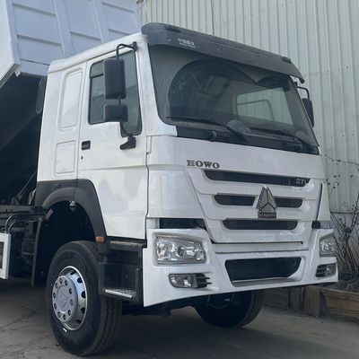 ราคาดี Sinotruck ใช้ Howo Dump Truck 6x4 ยูโร 2 รายละเอียด 5600X2300X1500 มิลลิเมตร ถังน้ํามัน 300L ความจุสูงสุด 30 ตัน ออนไลน์